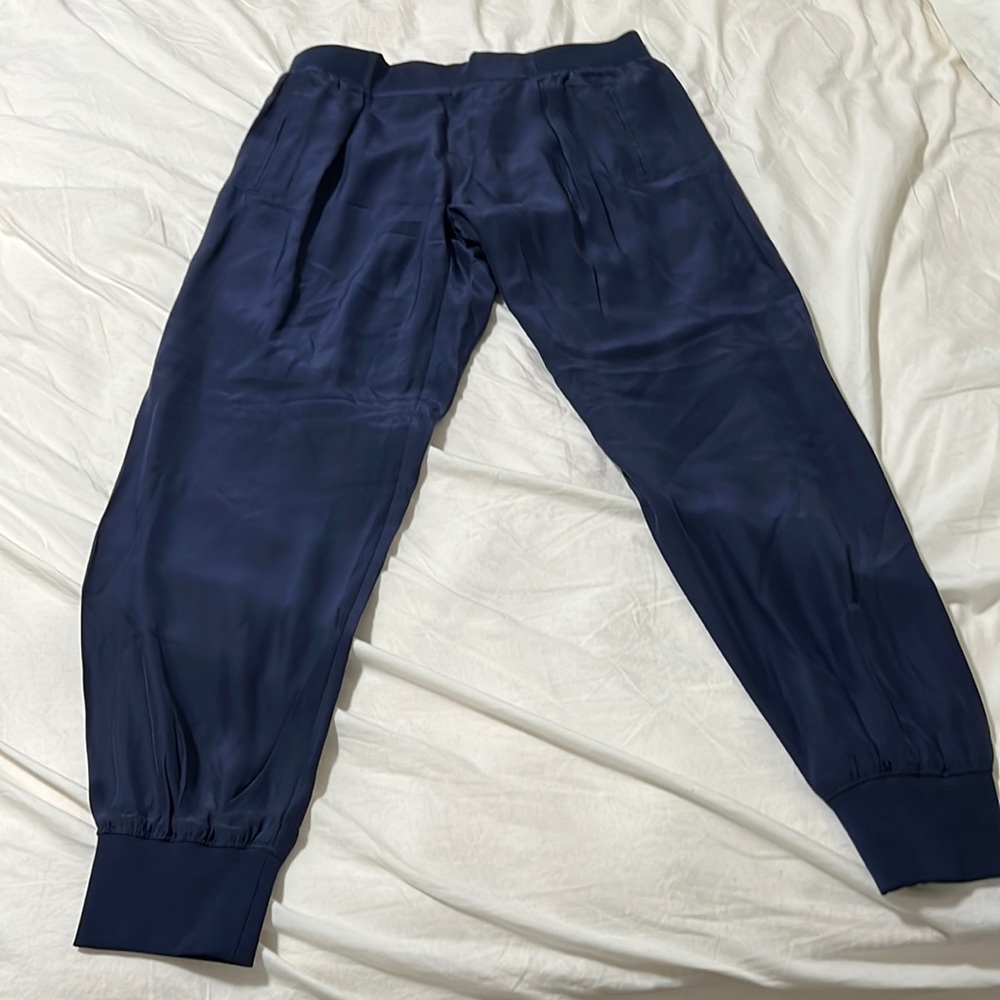 ATM 100% silk cargo pants. Size small navy